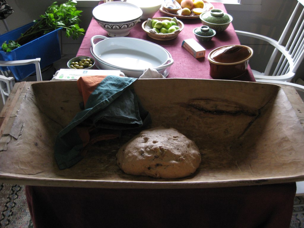 Kneading bread in a kneading trough